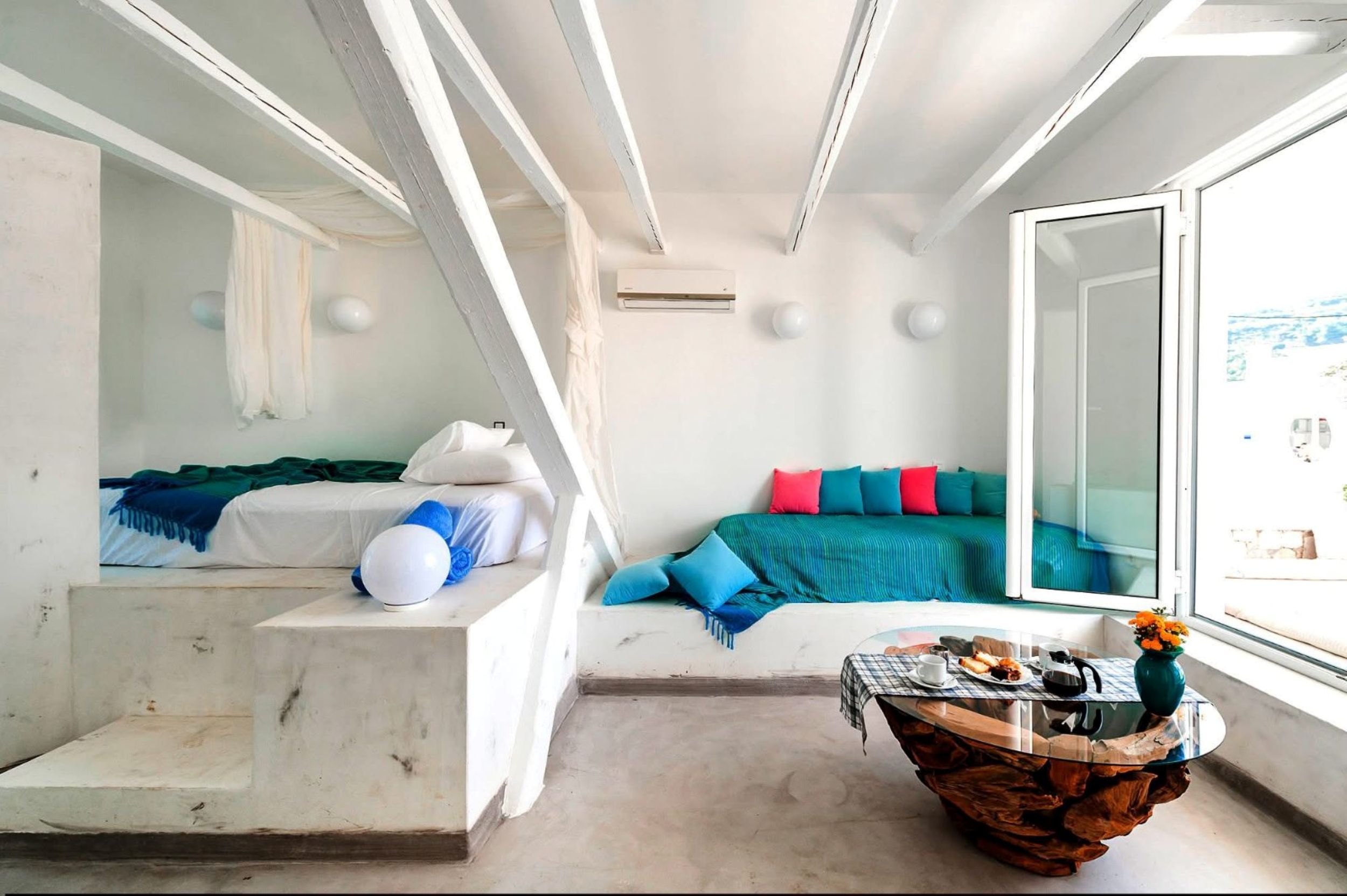 Welcome to Kouros Home & Suites, where you will find the finest luxury rooms and suites Faliraki has to offer for an unforgettable stay in Rhodes.